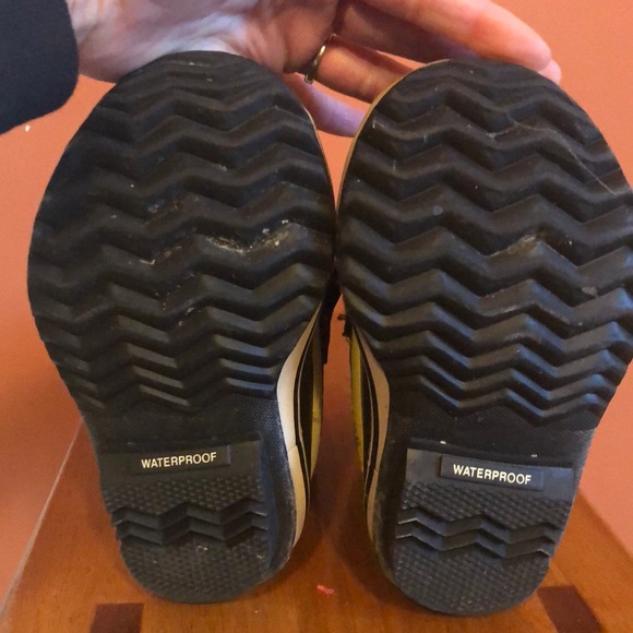 Kids Sorel!! - Picture 5 of 6